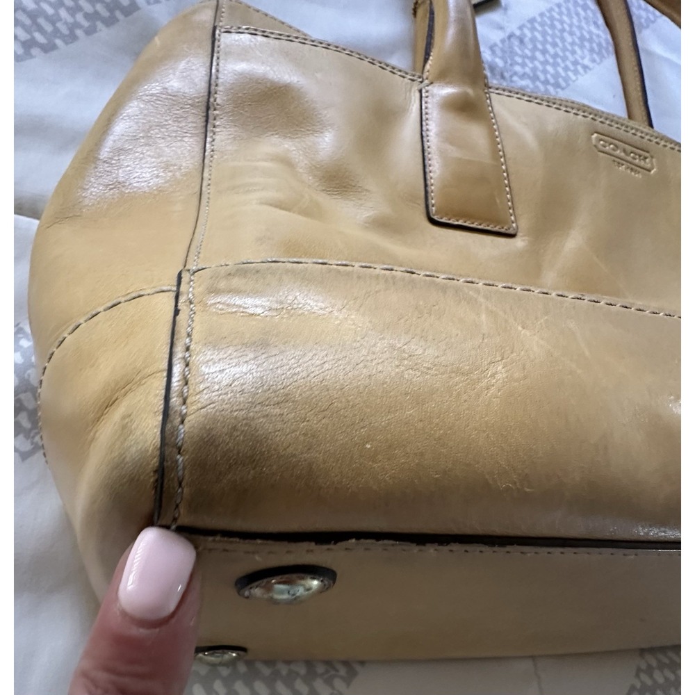 Vtg COACH Hamptons Large Leather Handbag 11555 Yellow Turnlock Tote Work Bag - Picture 10 of 16